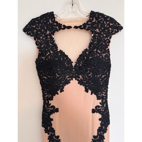 Betsy & Adam Floral Lace Woven Gown Dress Nude/Black Size 2 Low-Back Prom Tan - Picture 13 of 16